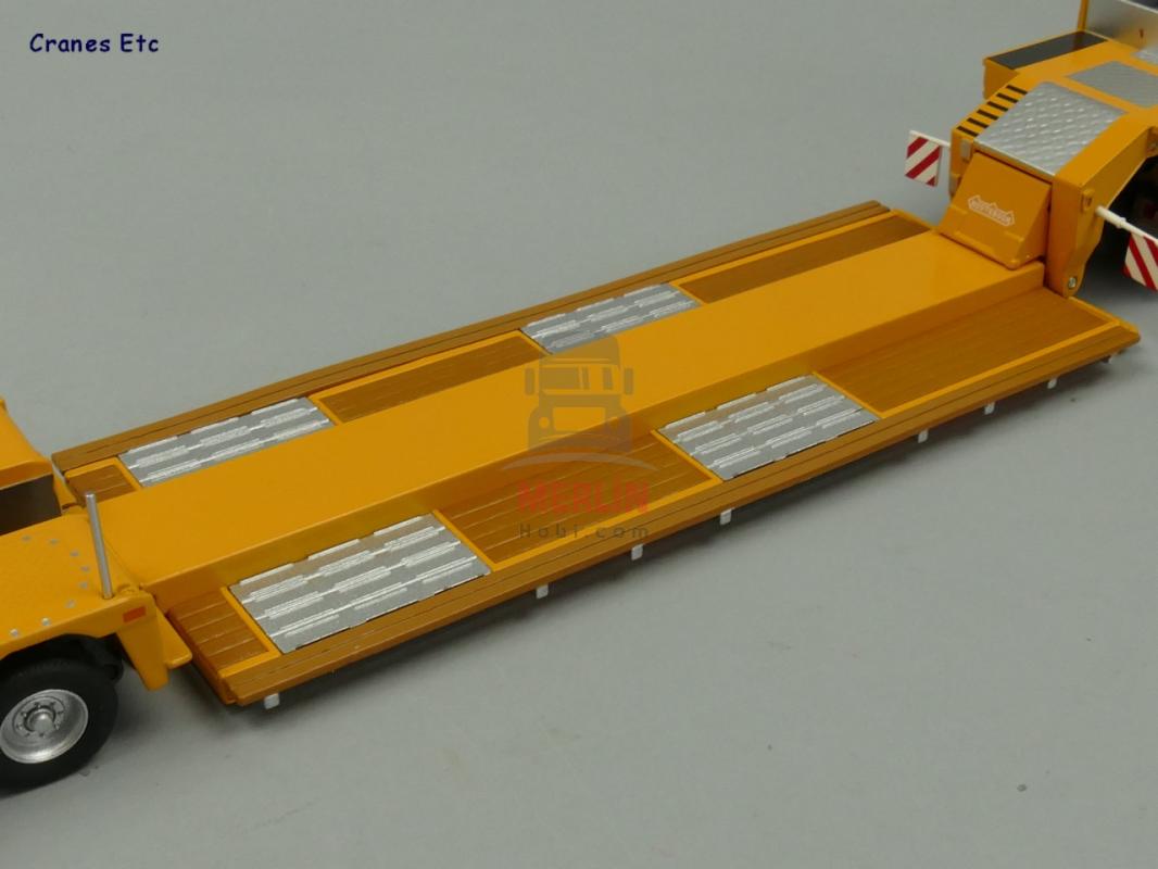 1/50 Mercedes Benz Actros Giga Space SLT  + Nooteboom Euro-PX 3-axle Low Loader - Yellow