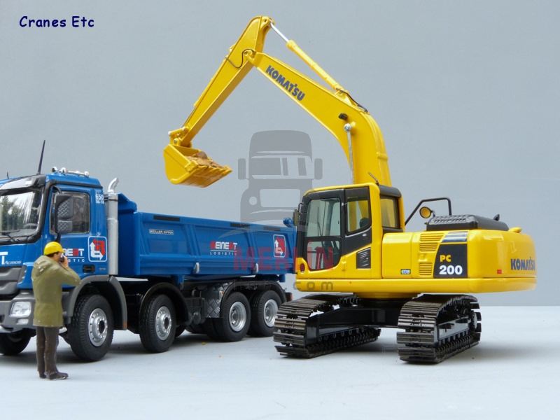 1/50 Komatsu PC200  Eskavatör 