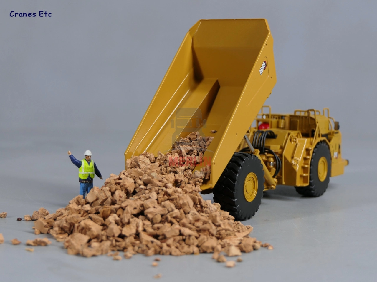 Yeni Logo 1/50 Caterpillar AD45 Yeraltı Maden Kamyonu