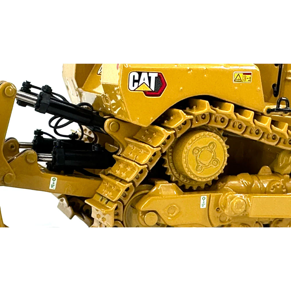 Cat D8 Bulldozer Standard 1:50