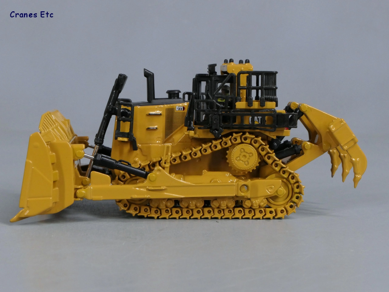 Cat D11 Bulldozer TKN Design metal tracks 1:87