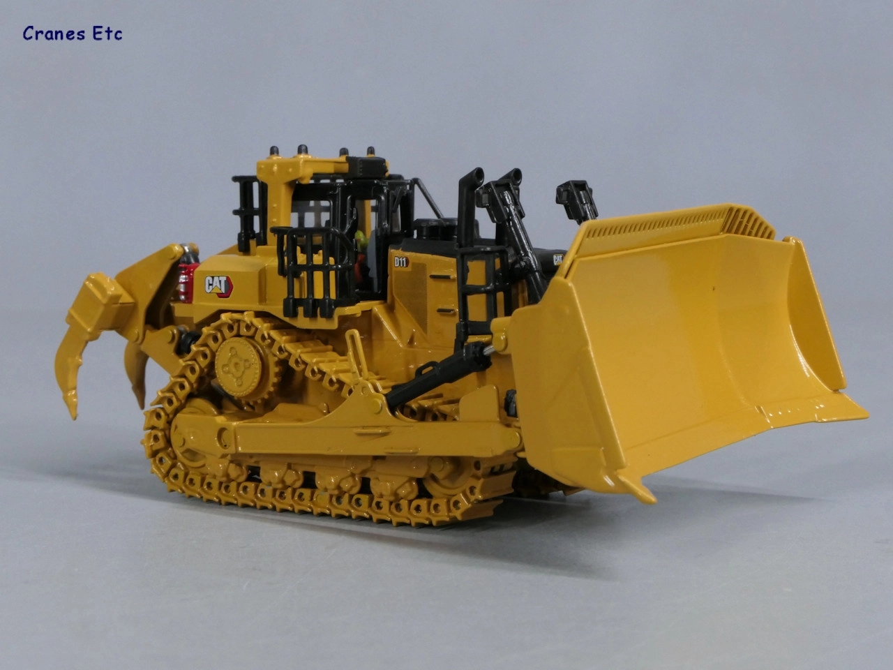 Cat D11 Bulldozer TKN Design metal tracks 1:87