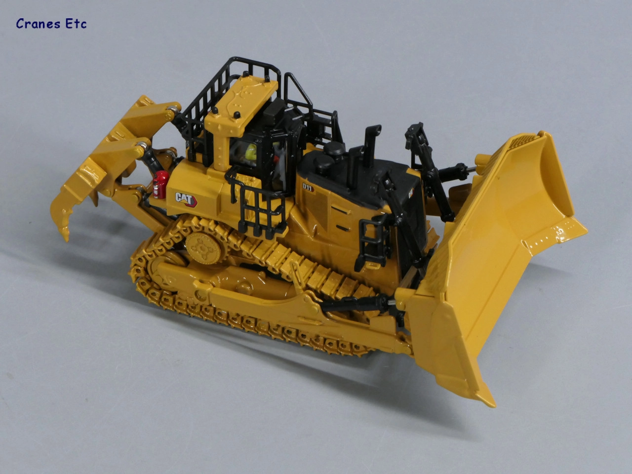 Cat D11 Bulldozer TKN Design metal tracks 1:87