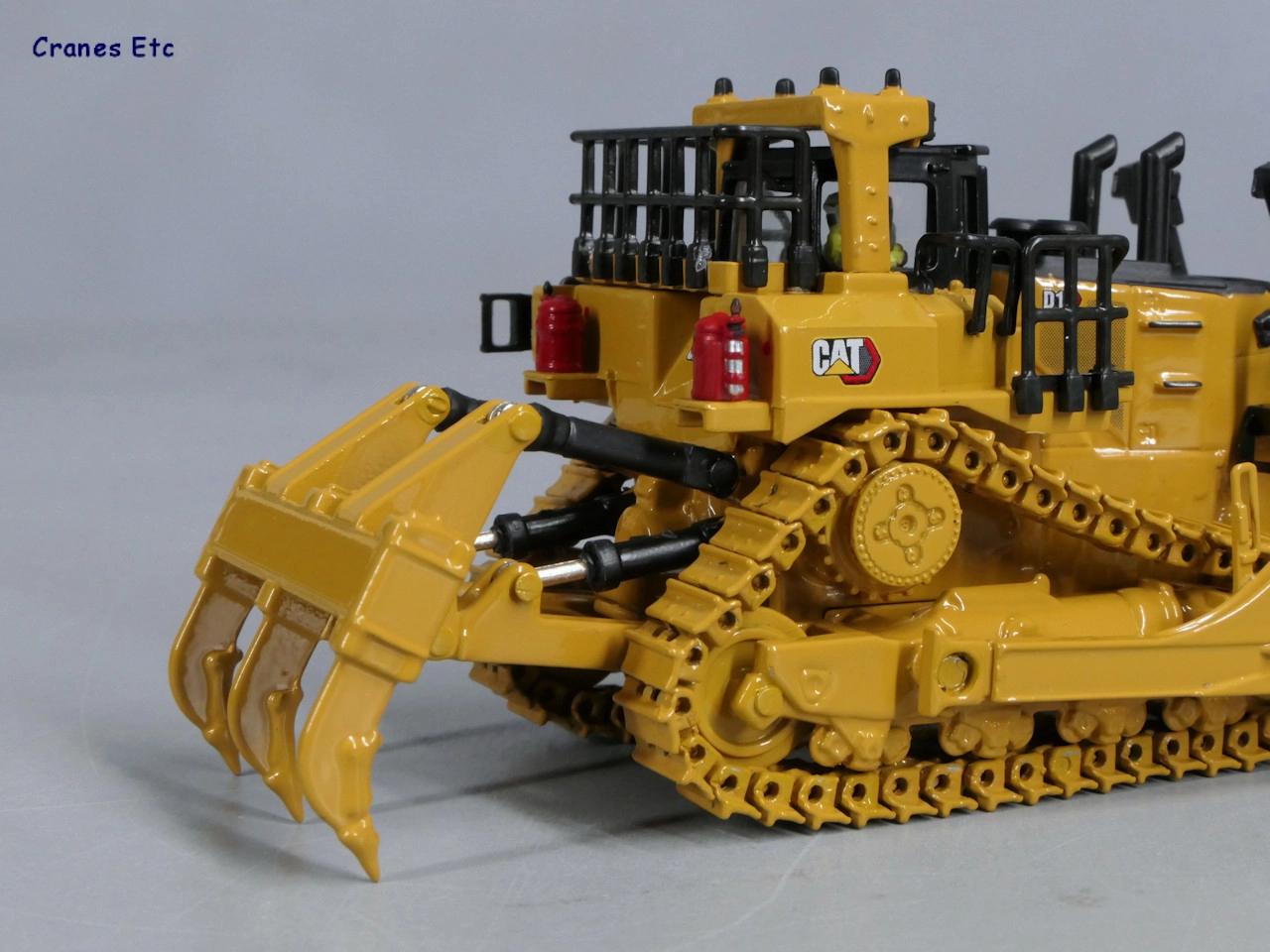 Cat D11 Bulldozer TKN Design metal tracks 1:87