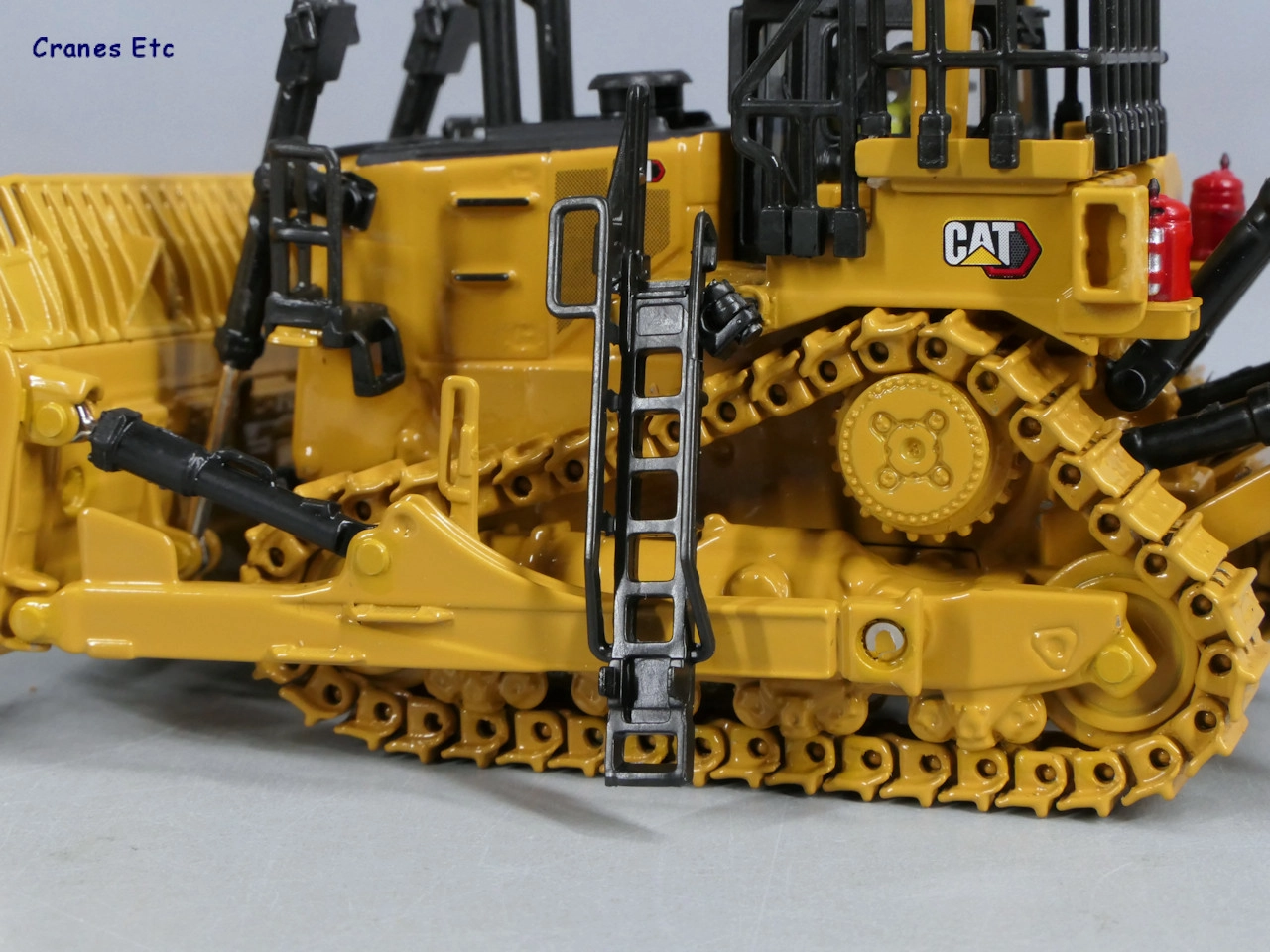 Cat D11 Bulldozer TKN Design metal tracks 1:87