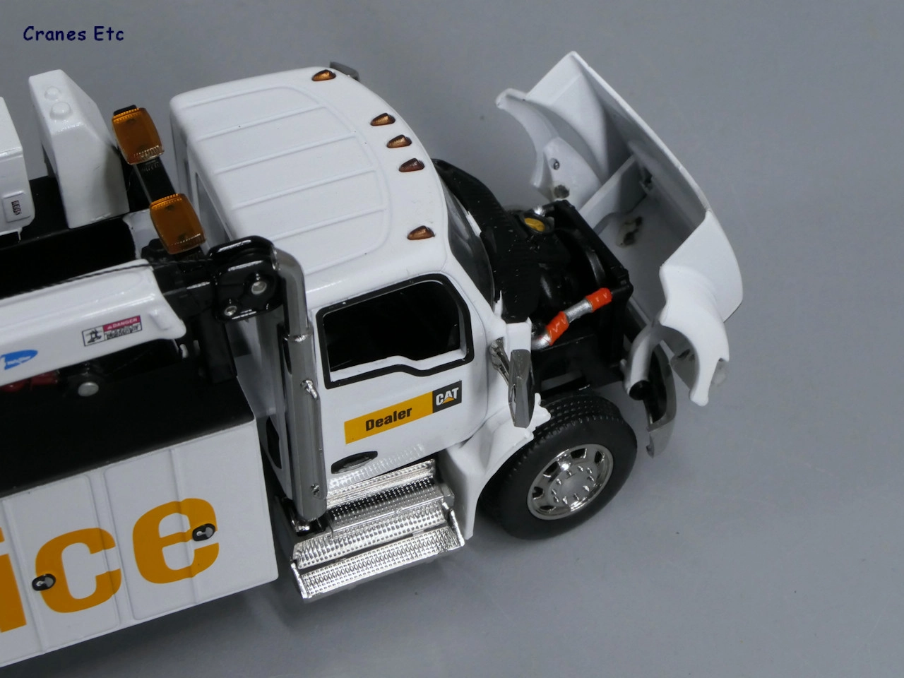 Truck Kenworth T380 Auto-Crane Titan 85 body with Miller EnPak 1:50