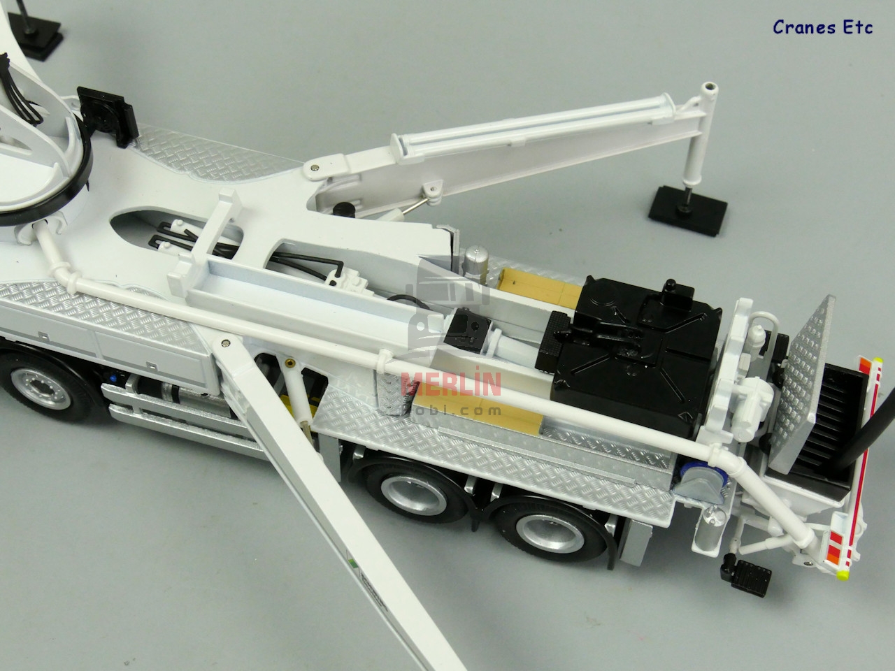NZG 1/50 Mercedes Benz AROCS 8x4 concrete pump Schwing S 43