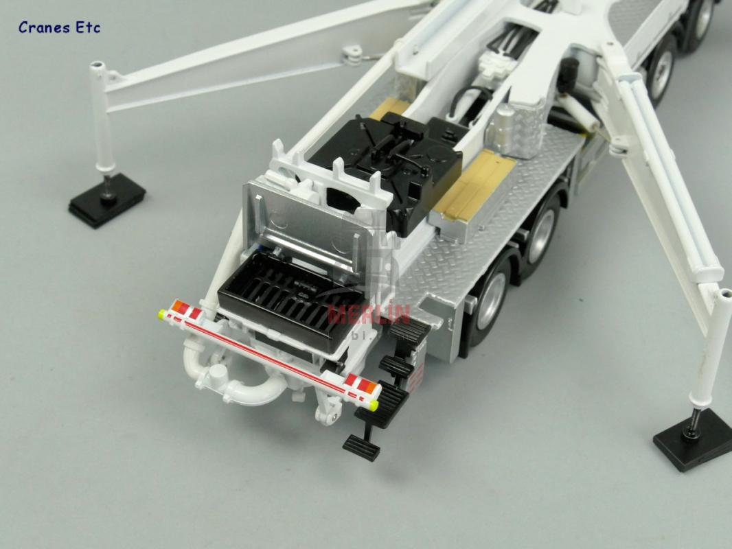 1/50 Mercedes Arocs 8x4 Schwing S43SX III 