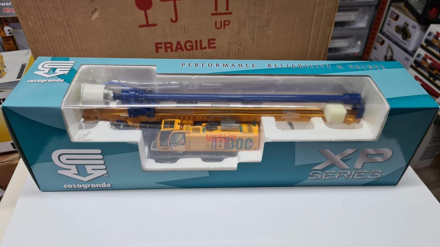 1/50 Casagrande B300 XP 