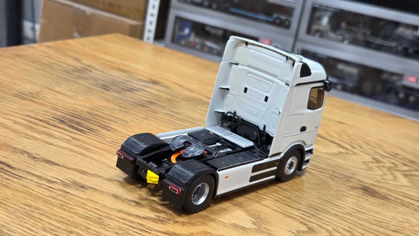 1/43  Mercedes Benz EActros 2026 - PRO Kabin Beyaz Eligor