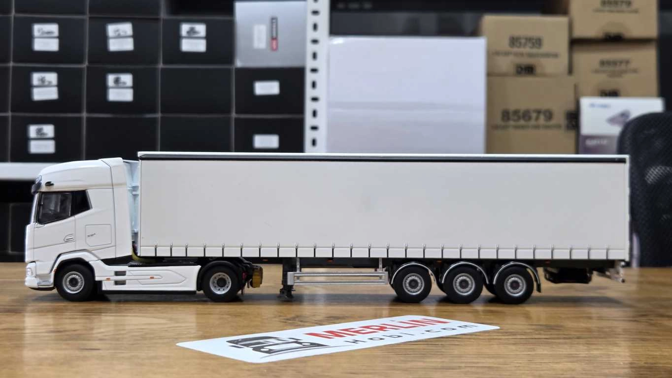 1/50 DAF XG+ MY25 4X2 + Tenteli  Trailer - Beyaz