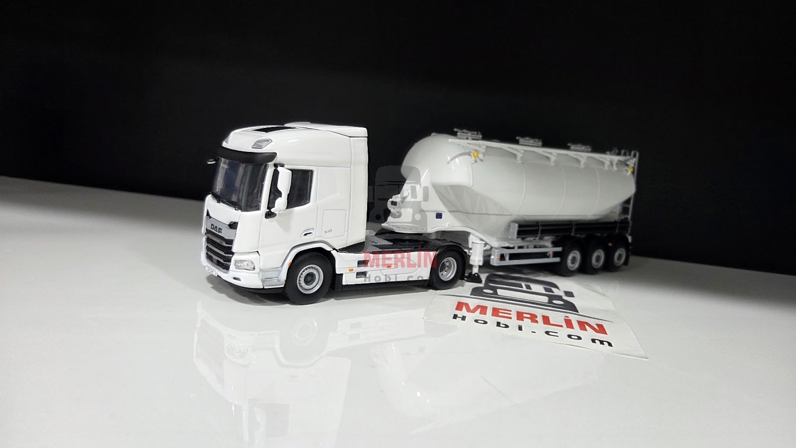 1/50 Yeni Daf XD 4X2 + Silobas Dorseli