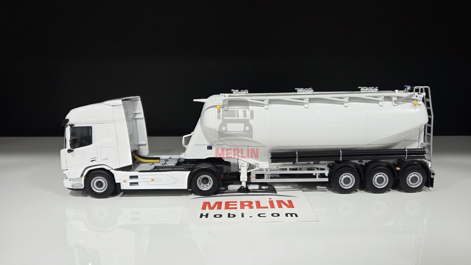 1/50 Yeni Daf XD 4X2 + Silobas Dorseli