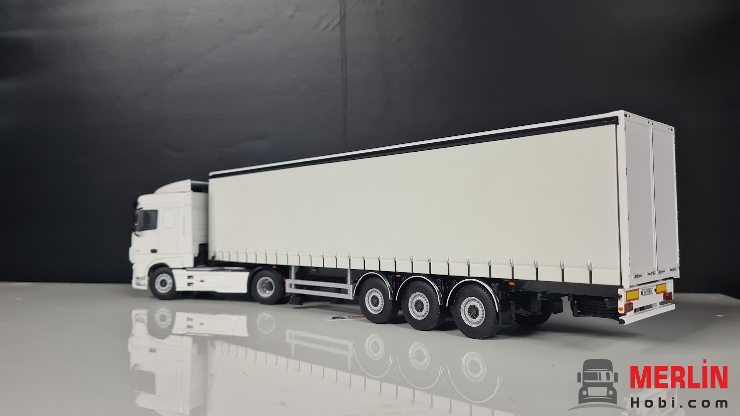 1/50 Daf XF 4x2 SC + Perdeli / Tenteli Dorse Tır Çekici