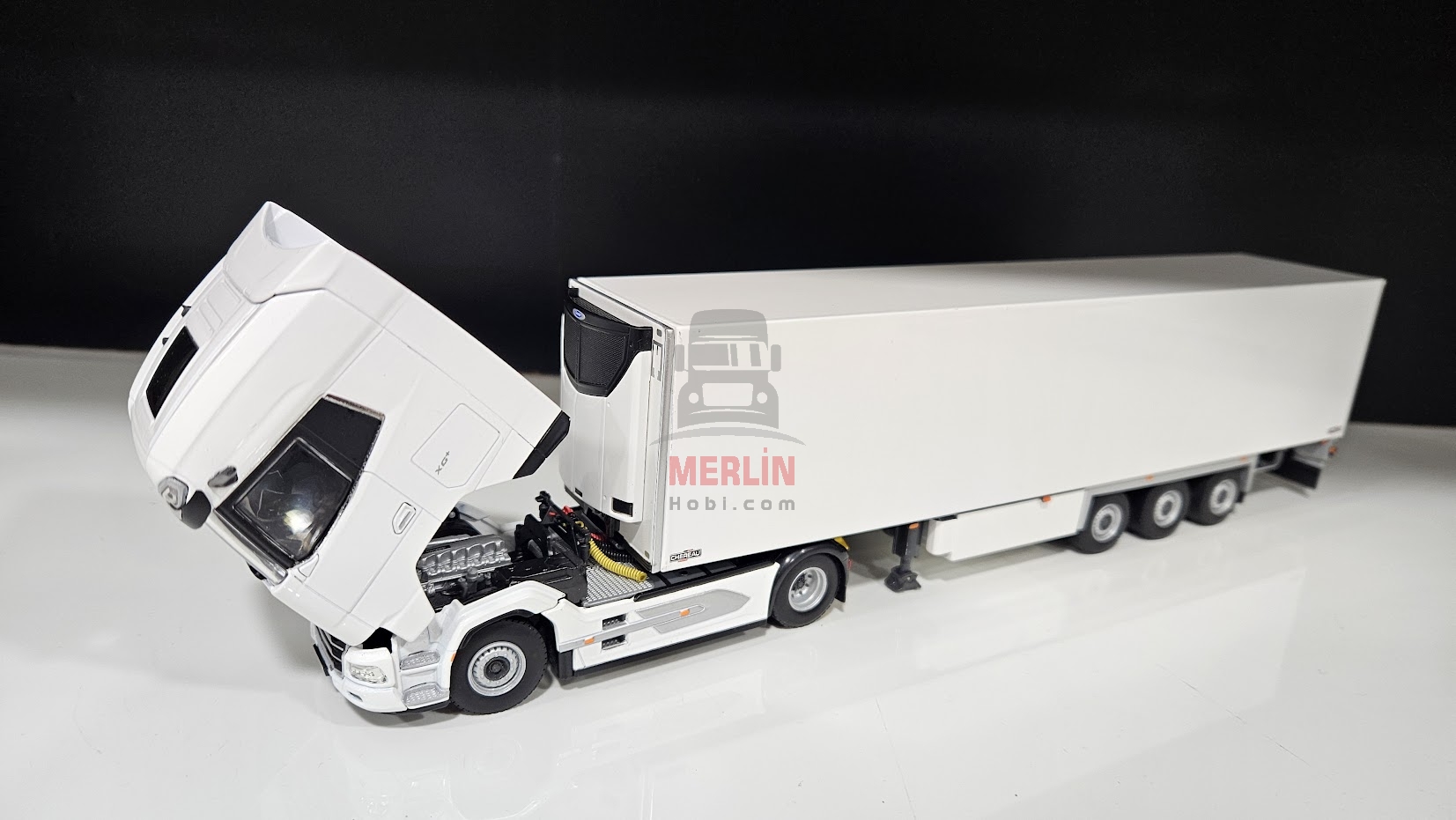 1/50 Daf XG+ 4X2 + Frigo Soğutuculu Trailer