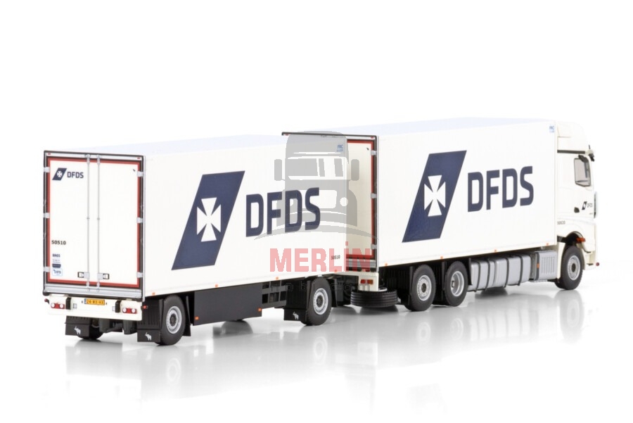 1/50 DFDS; MERCEDES-BENZ ACTROS MP5 GIGA SPACE RIGED REEFER TRUCK 6X2 TAG AXLE RIGED REEFER DRAWBAR TURNTABLE TRAILER - 5 AXLE