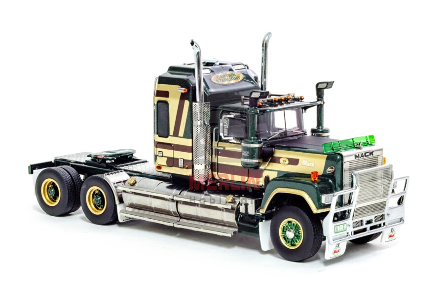 1/50 Drake; MACK BICENTENNIAL SUPER-LINER ’’CAPTAIN STARLIGHT’’