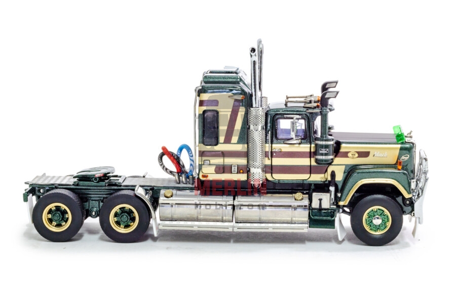 1/50 Drake; MACK BICENTENNIAL SUPER-LINER ’’CAPTAIN STARLIGHT’’