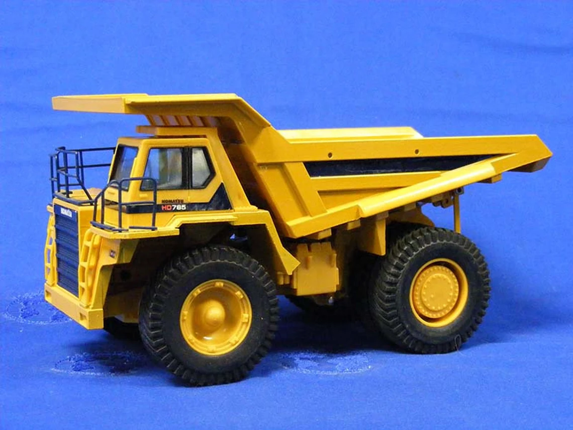 1/45 Komatsu HD785 Maden Kamyonu