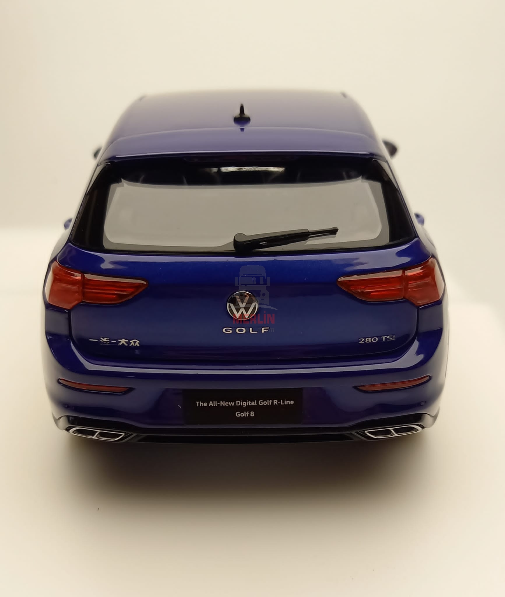 1/18  VW Golf 8 R-Line - 2020 - Blue metallic