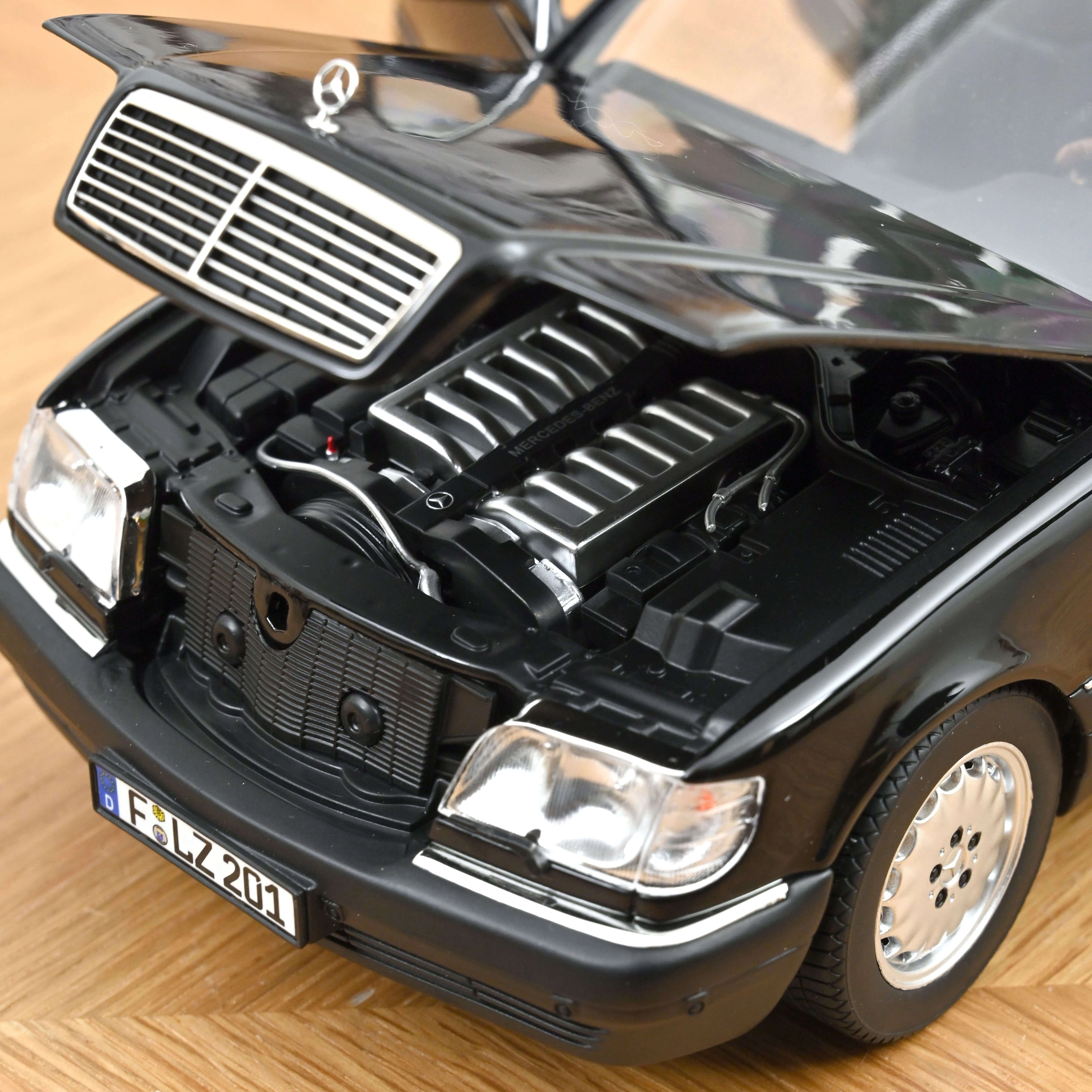1/18 Norev Mercedes-Benz S600 1997 Noir Obsidian metalik