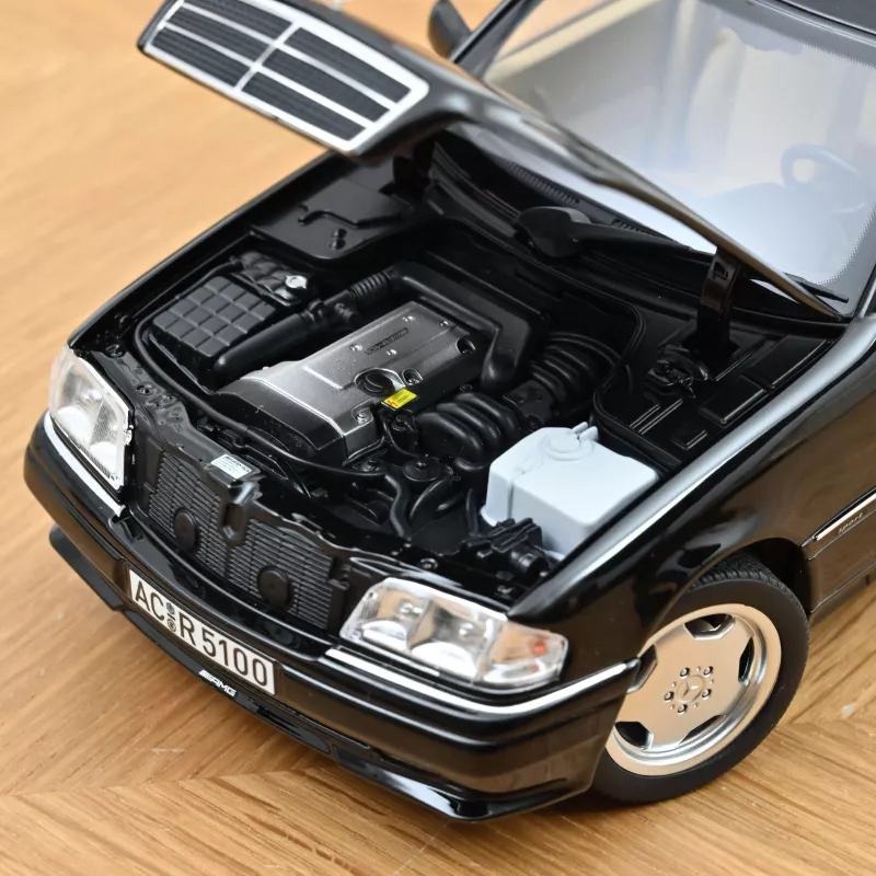 1/18 Norev Mercedes-Benz C36 AMG 1993 Noir Obsidian metalik