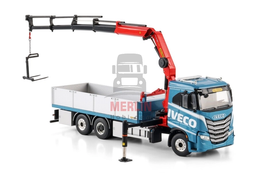 1/50 IVECO S-WAY AS LOW RIGED FLATBED TRUCK 6X2 TAG AXLE WITH PALFINGER PK 24.001 SLD 5 Vinçler