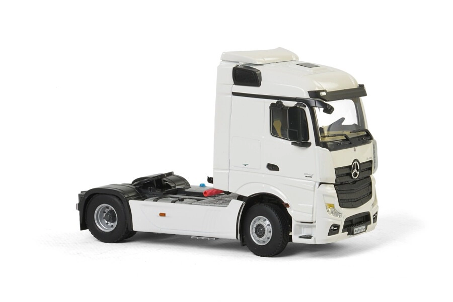 1/50 - Mercedes ACTROS MP5 GIGA SPACE 4X2 Truck