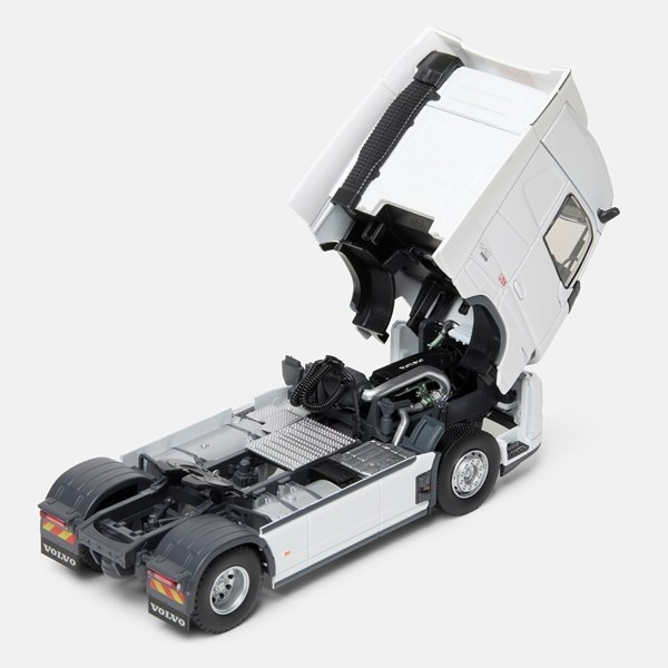 1/43  Volvo FH Aero Globetrotter 4x2 - Eligor