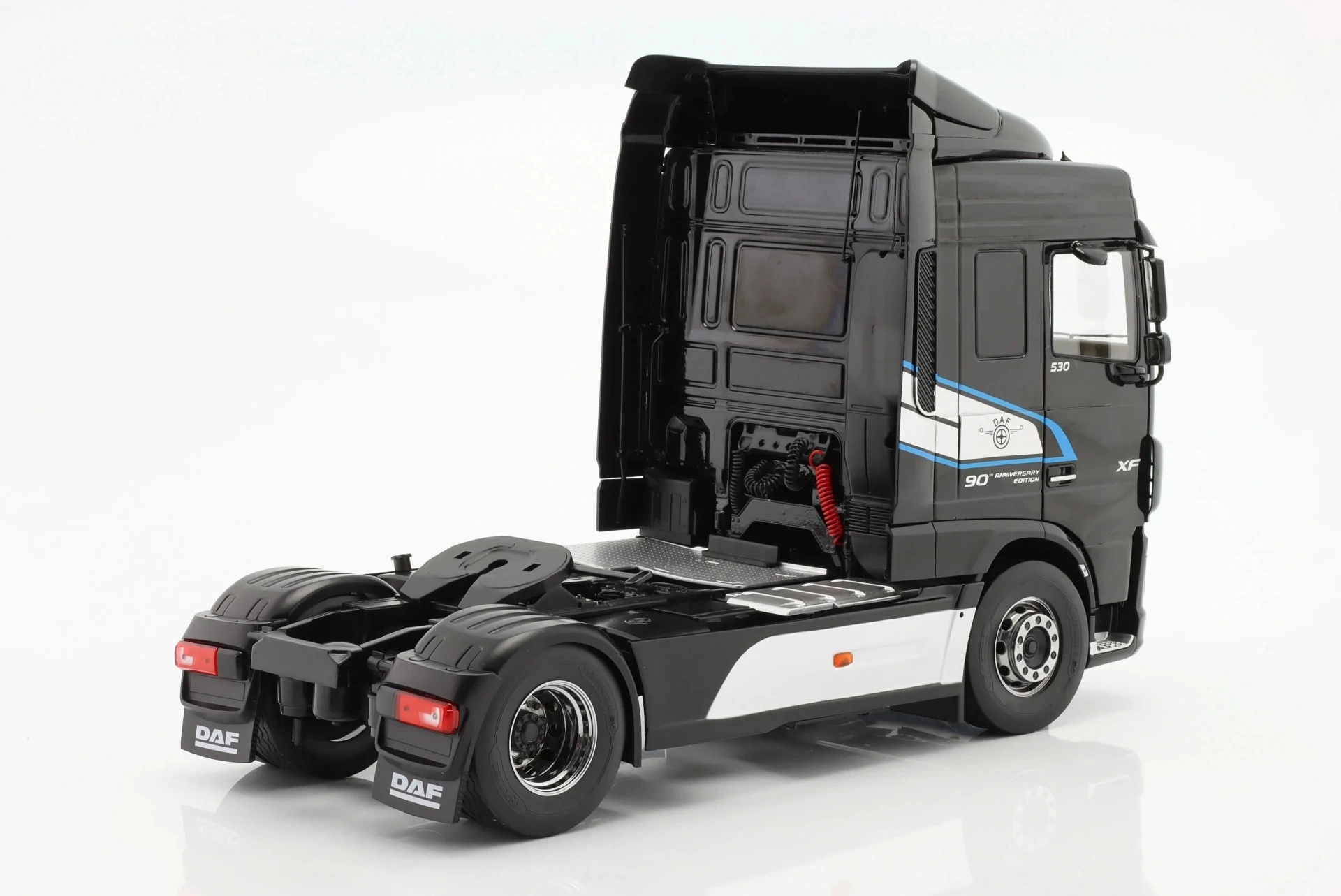 1/18  DAF XF Space Cab / Siyah (Black)