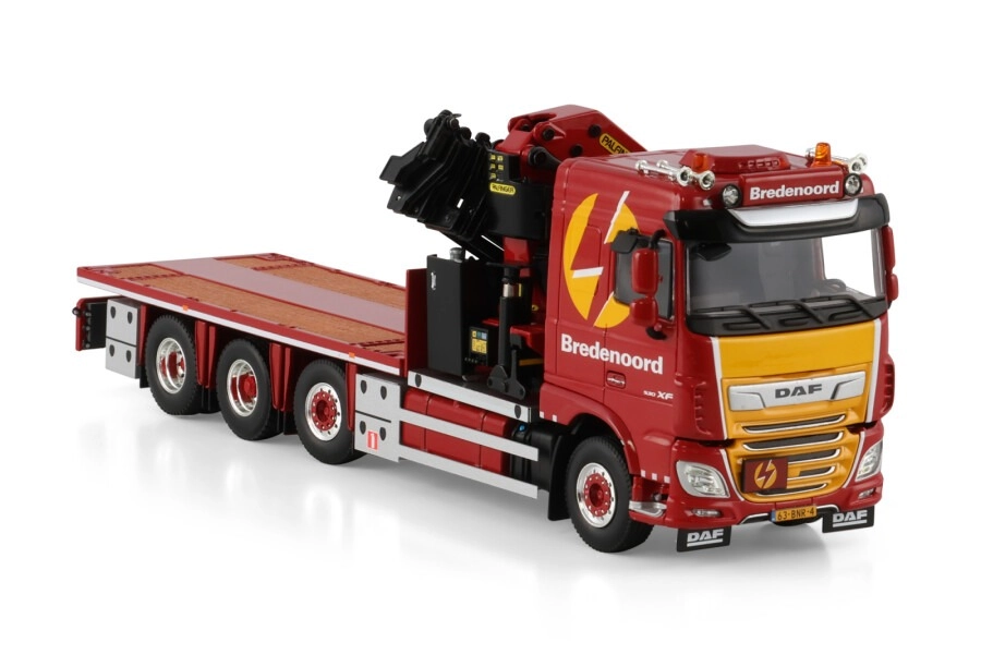 1/50 Bredenoord; DAF XF SPACE CAB MY2017 8X2 TRIDEM WITH PALFINGER PK 65002 SH
