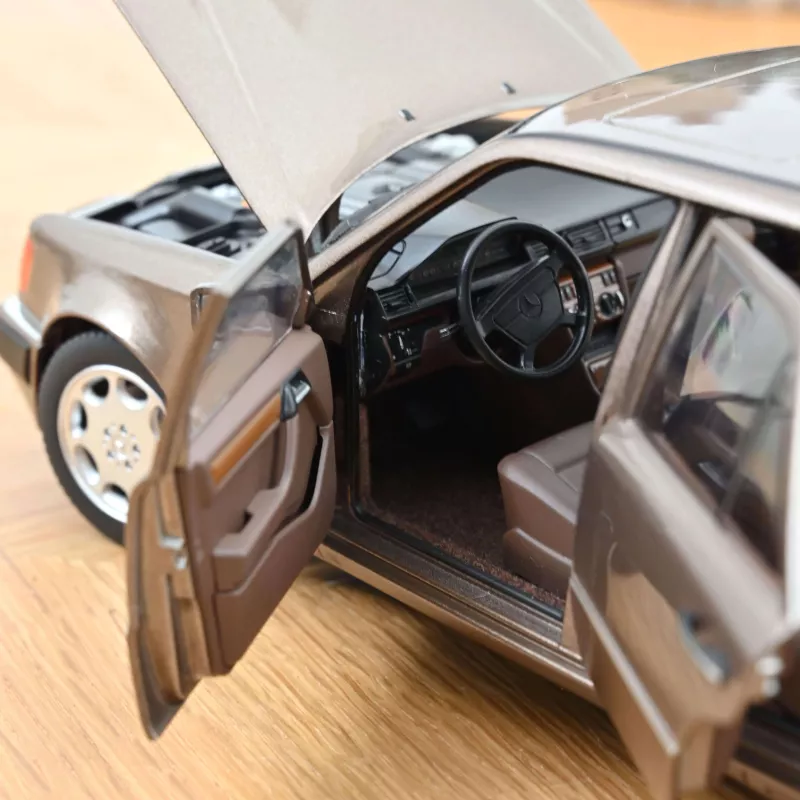 1/18 Norev Mercedes-Benz 500 E 1990 Impala metallic