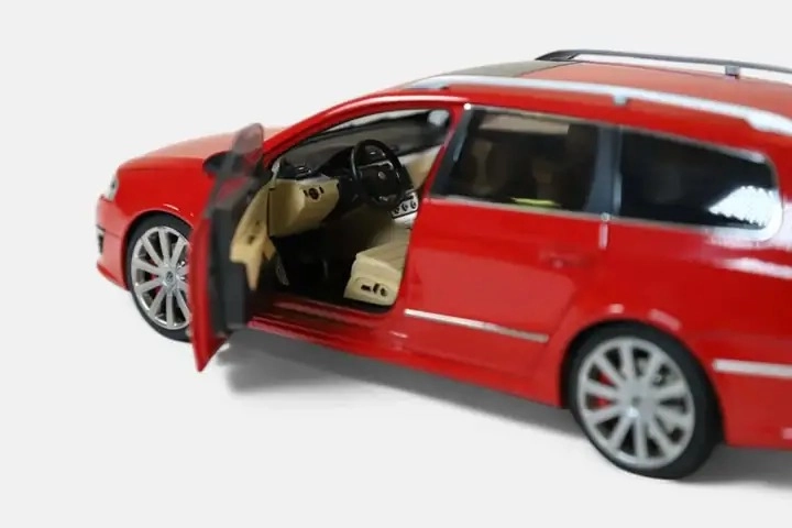 1/18 Volkswagen Passat R36 (Kasırga Kırmızı / Tornado Red)