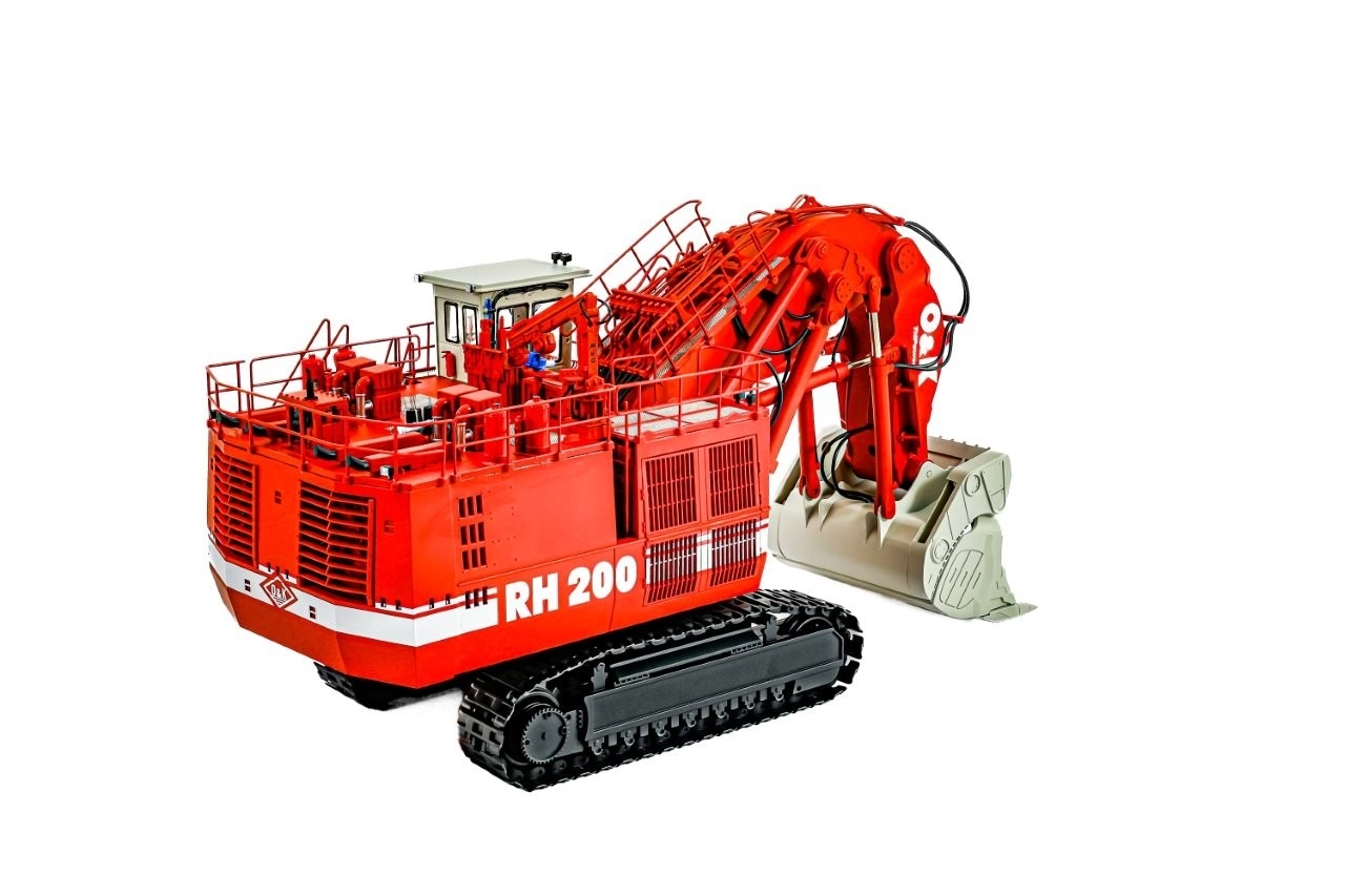 O&K Excavator RH200 shovel