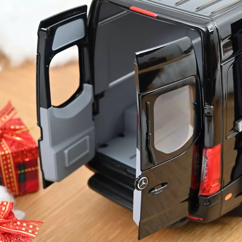 1/18 Norev Mercedes-Benz Sprinter 2018 Siyah