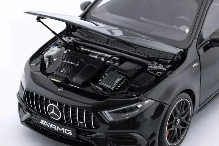 1/18 Mercedes-AMG A 45 S 4MATIC+ (Kozmos Siyah / Cosmos Black)