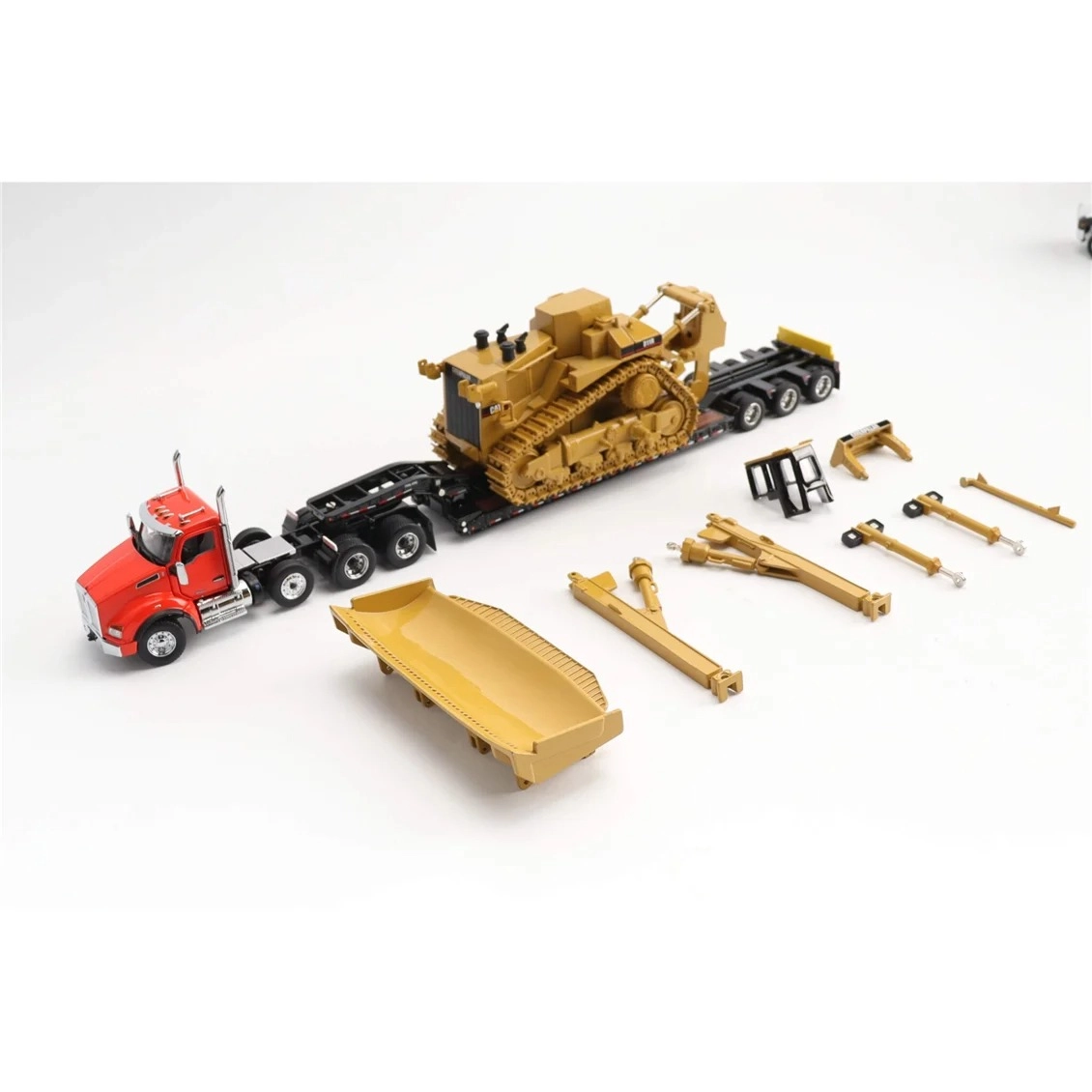 1/50, Kenworth T880 Çekici, King TK120 Alçak Treyler Dorse ve Cat D11R Dozer, 3lü Set, Sergilemeye