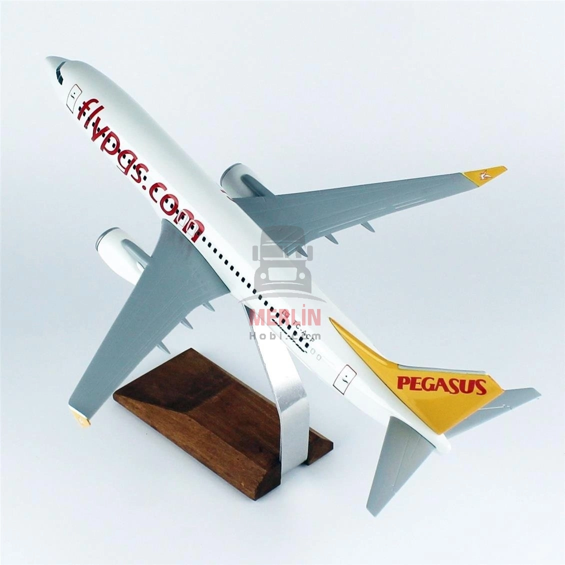 1/100 Ölçek, Pegasus B737-800 Yolcu Uçağı, Sergilemeye Hazır Ahşap Standlı Model