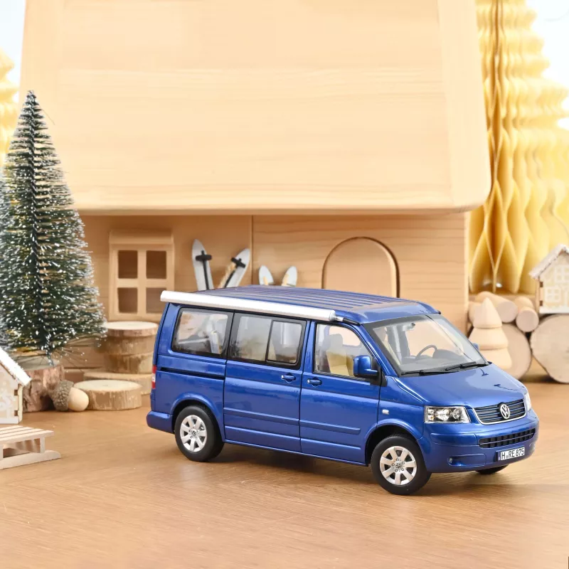 1/18 Norev VOLKSWAGEN CALİFORNİA METALİK MAVİ 2003