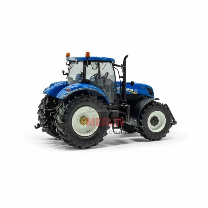 1/32 New Holland T7.270 Traktör