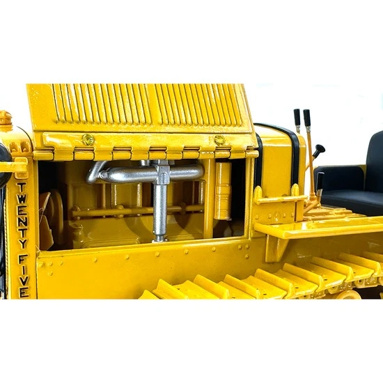 Cat Twenty Five Tractor 1:16