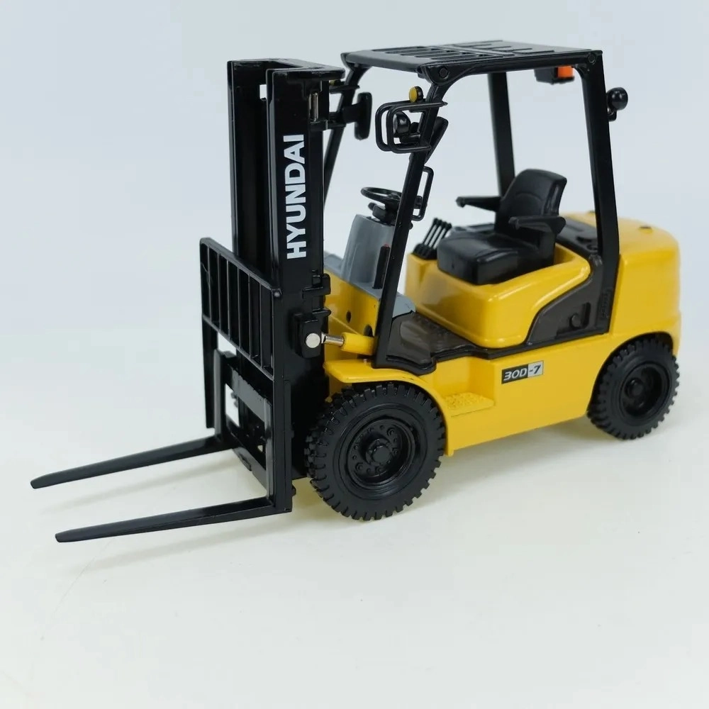 1/20 Hyundai 30d-7  -Forklift