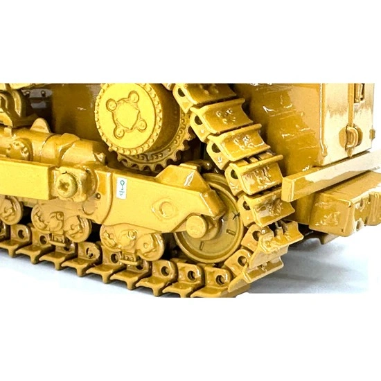 1/50 Caterpillar D8 Bulldozer Garbage Recycling