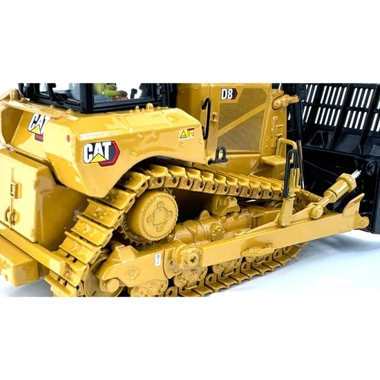 1/50 Caterpillar D8 Bulldozer Garbage Recycling