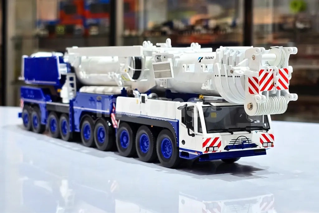 1/50 Tadano AC 7.450-1 Mobile Crane