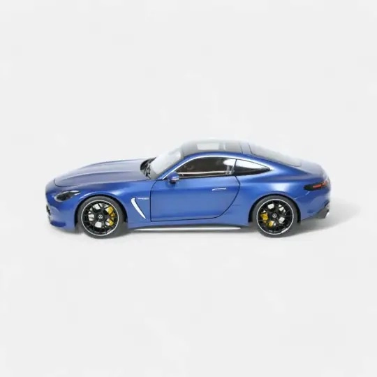 1/18 Mercedes-Benz AMG GT 63 4Matic+ C192 opalite white magno