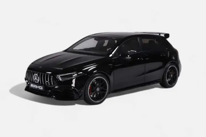1/18 Mercedes-AMG A 45 S 4MATIC+ (Kozmos Siyah / Cosmos Black)