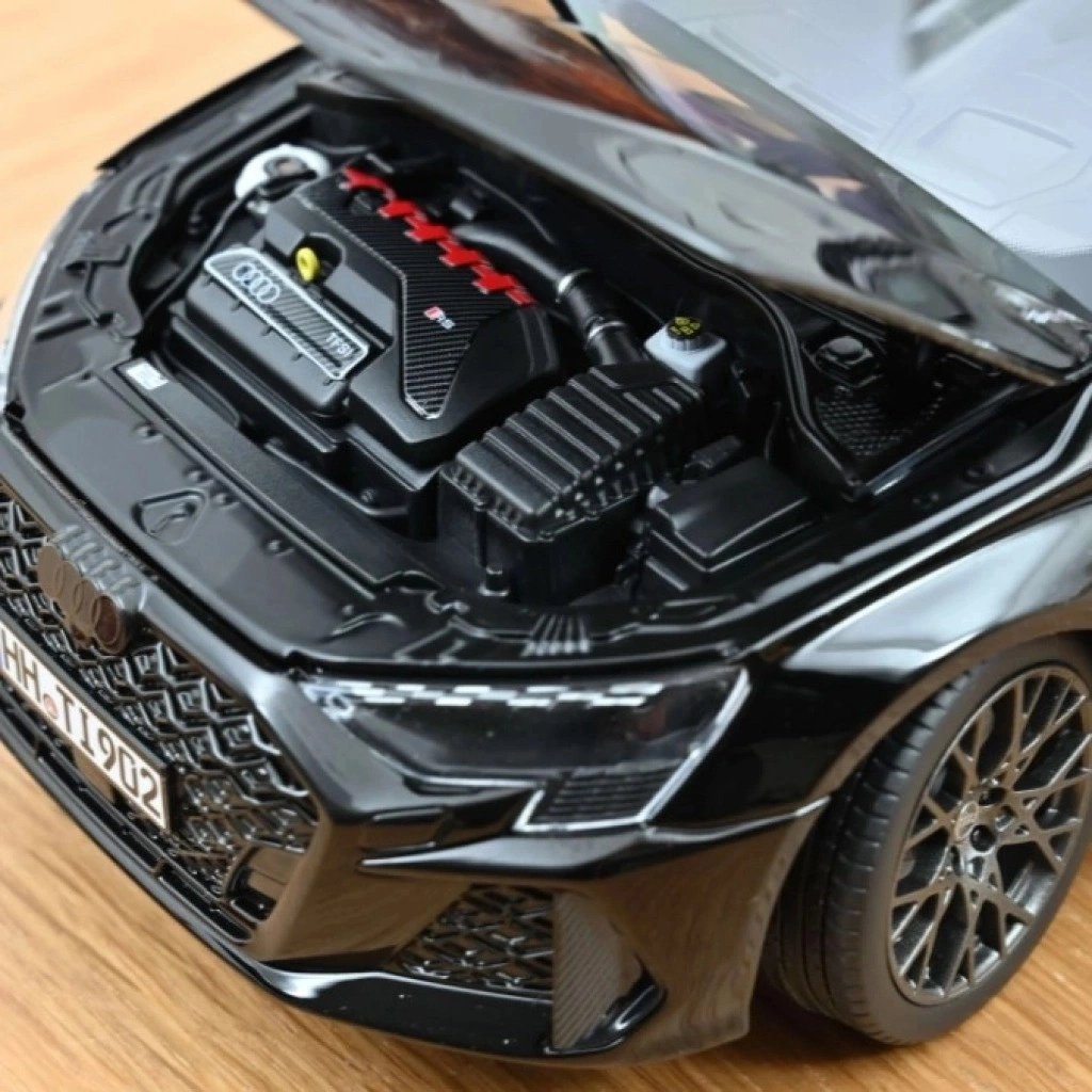 1/18 Norev Audi RS 3 2025 Myth Black - Merlin Hobi