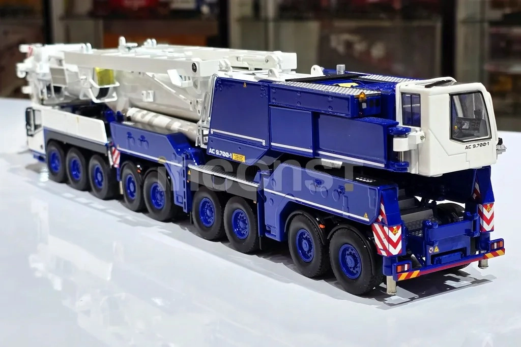 1/50 Tadano AC 7.450-1 Mobile Crane