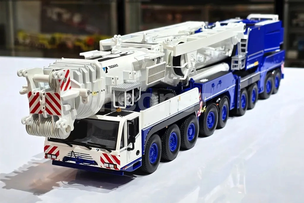 1/50 Tadano AC 7.450-1 Mobile Crane
